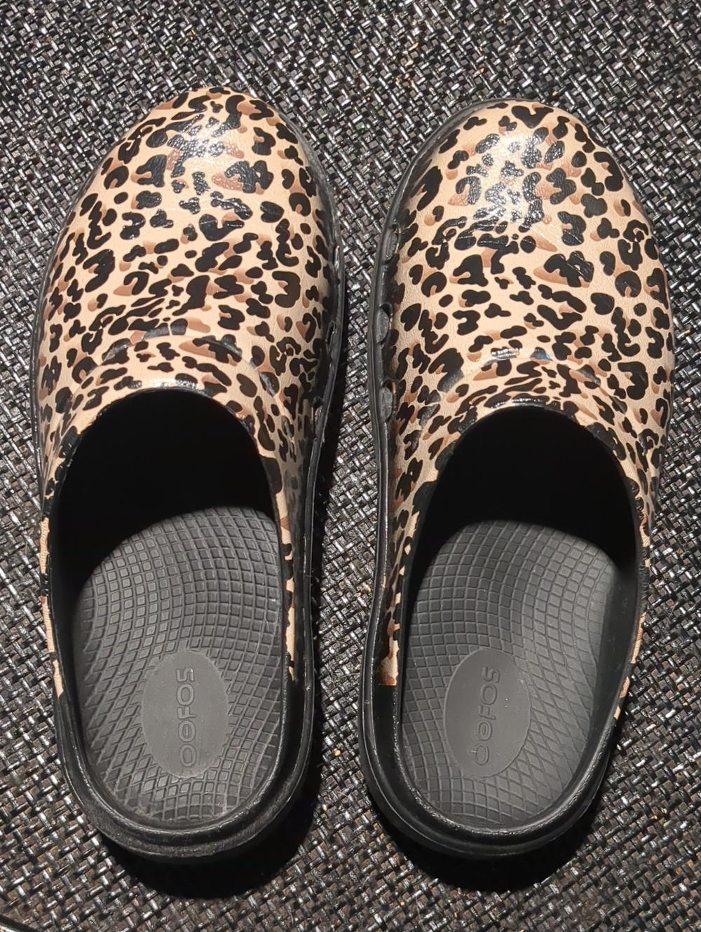 OOFOS Leopard-Print Slip-On Clog in Tan and Black